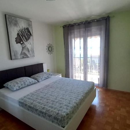 Apartman Marta Подстрана Екстериор снимка
