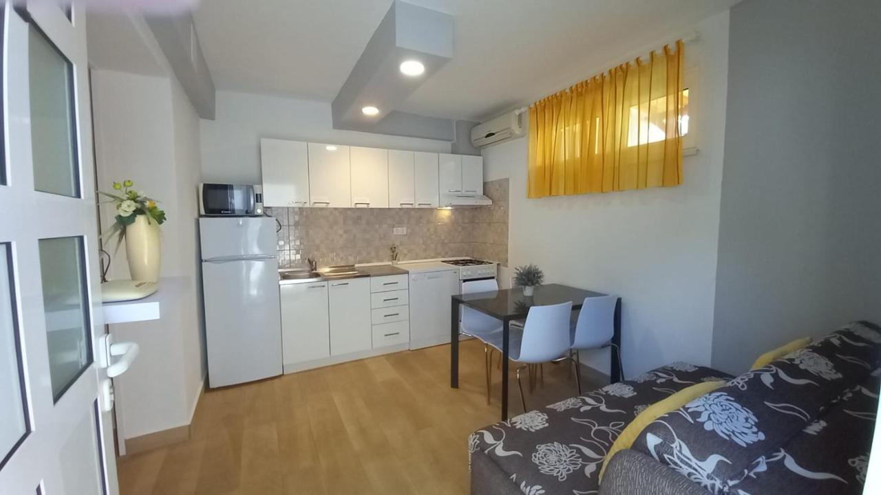 Apartman Marta Подстрана Екстериор снимка