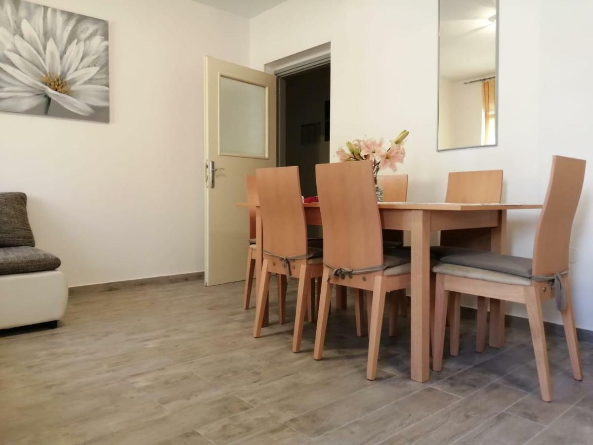 Apartman Marta Подстрана Екстериор снимка
