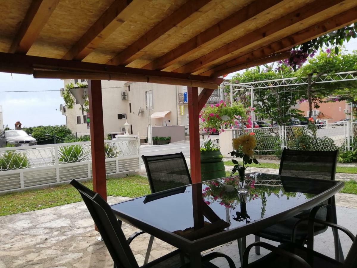 Apartman Marta Подстрана Екстериор снимка